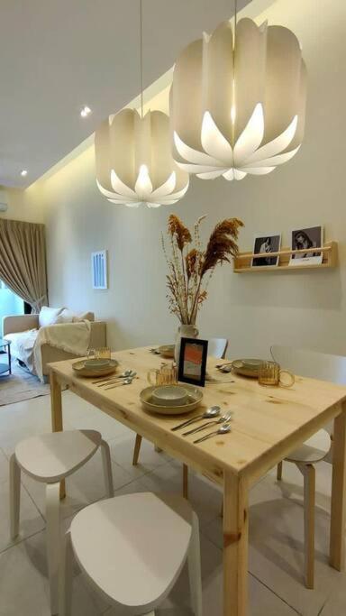 Sky Heaven Design 3 Pax, 5 Min To Desapark Kuala Lumpur