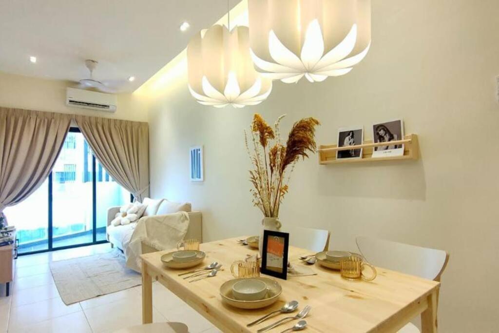 Sky Heaven Design 3 Pax, 5 Min To Desapark Pangsapuri *